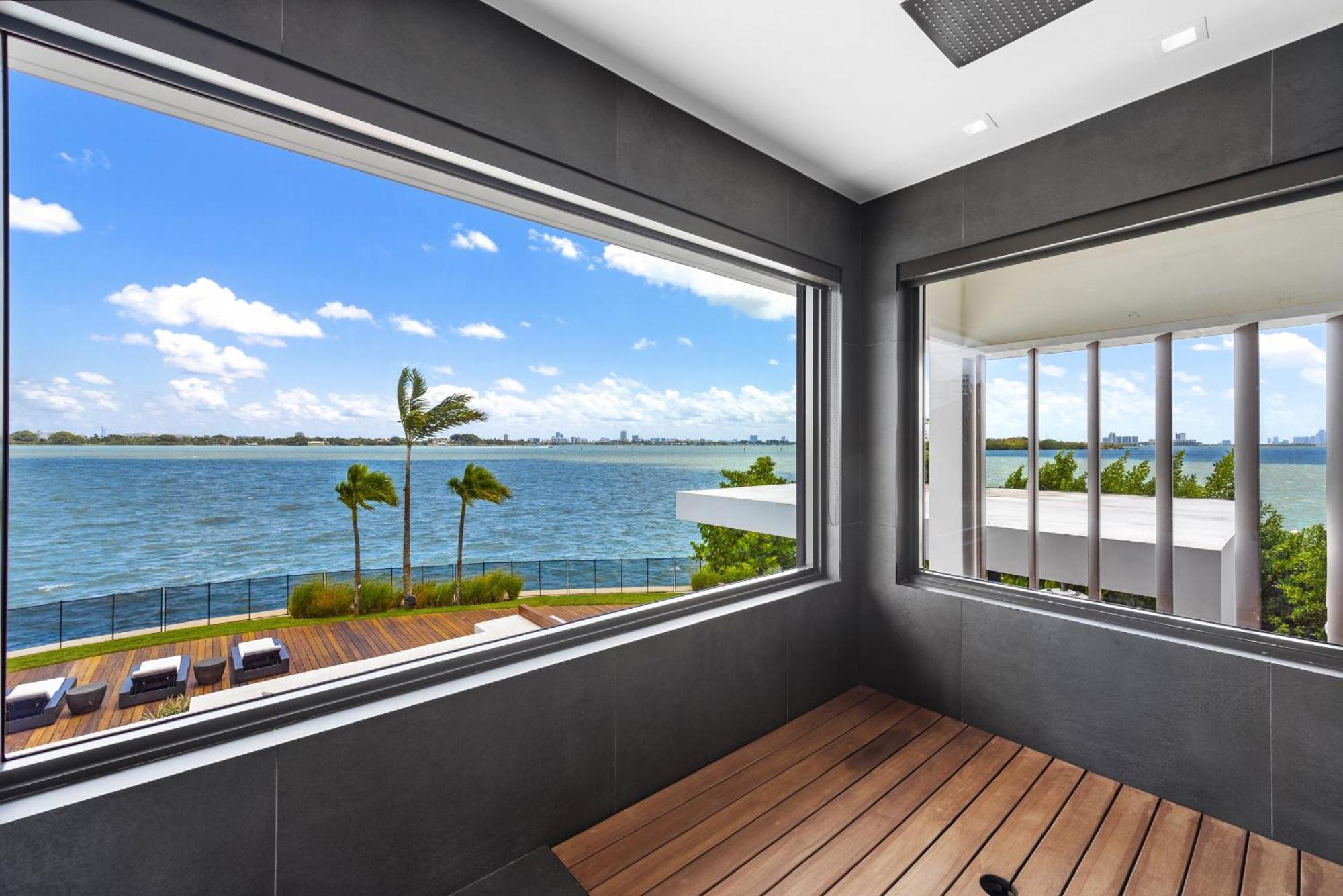 Indulge In Luxury Your Tranquil Resort Mansion Awaits In Vibrant Miami 北迈阿密 外观 照片